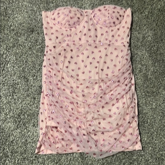 Pink Bodycon Dress with Sweetheart Neckline - Picture 1 of 3